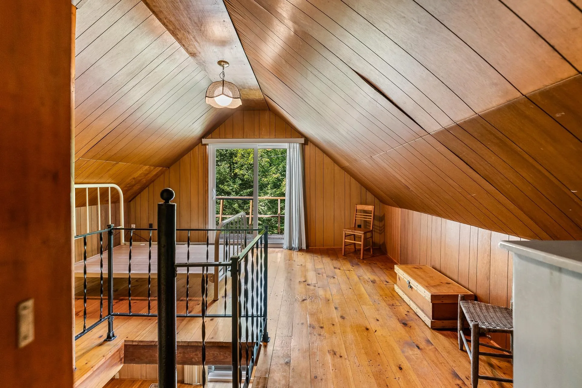 139 Camp Sunapee Road New London NH 03257