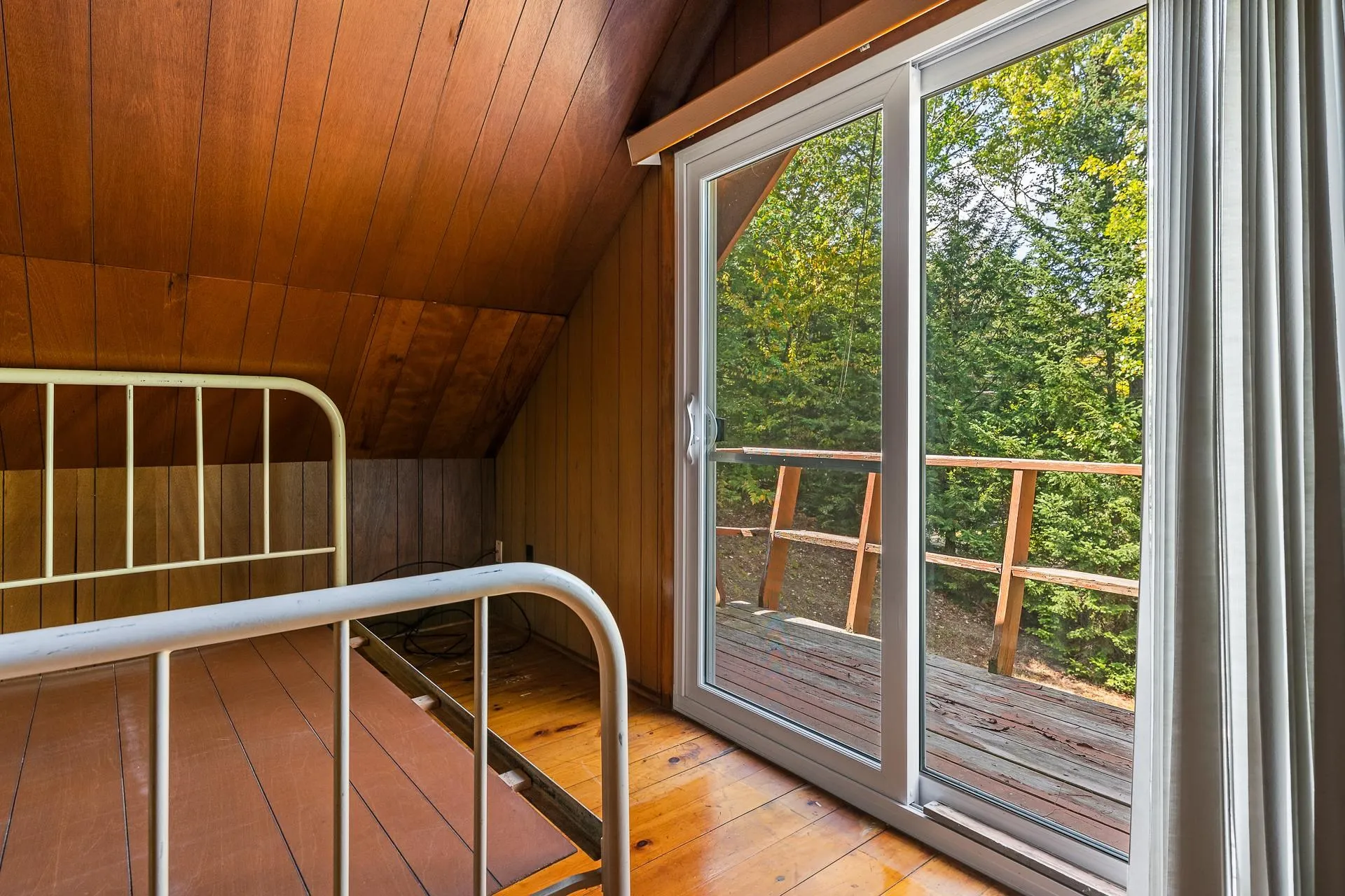 139 Camp Sunapee Road New London NH 03257