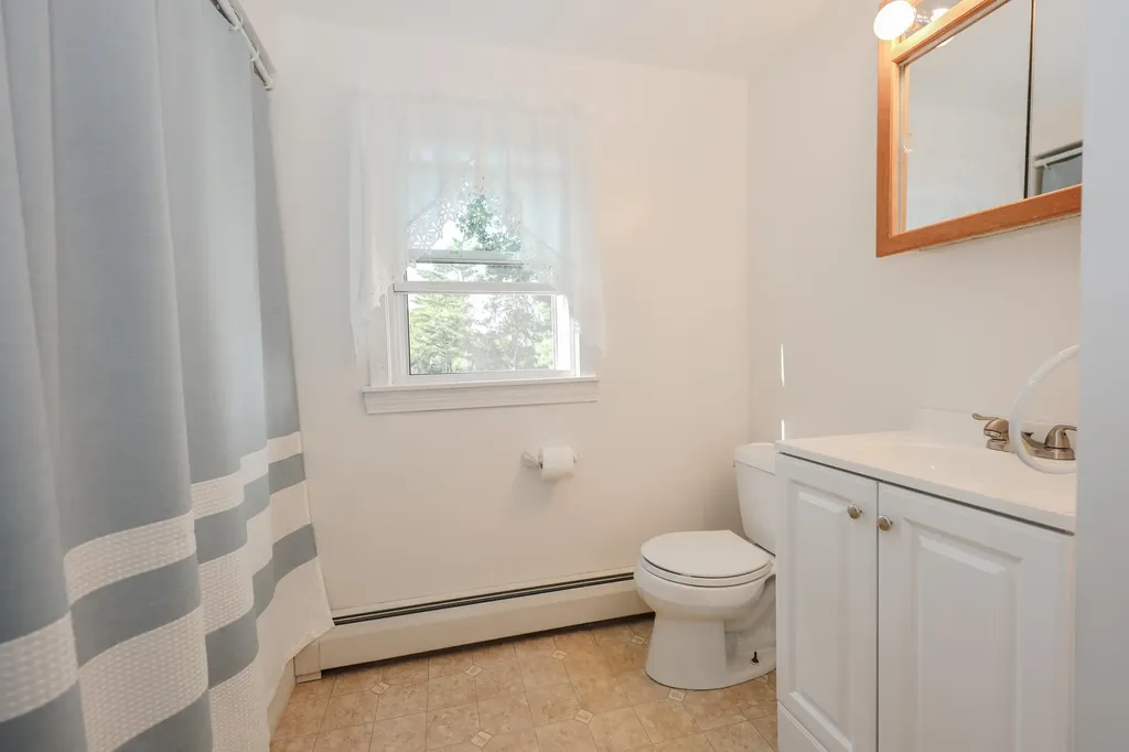 20 B Street Hudson NH 03051