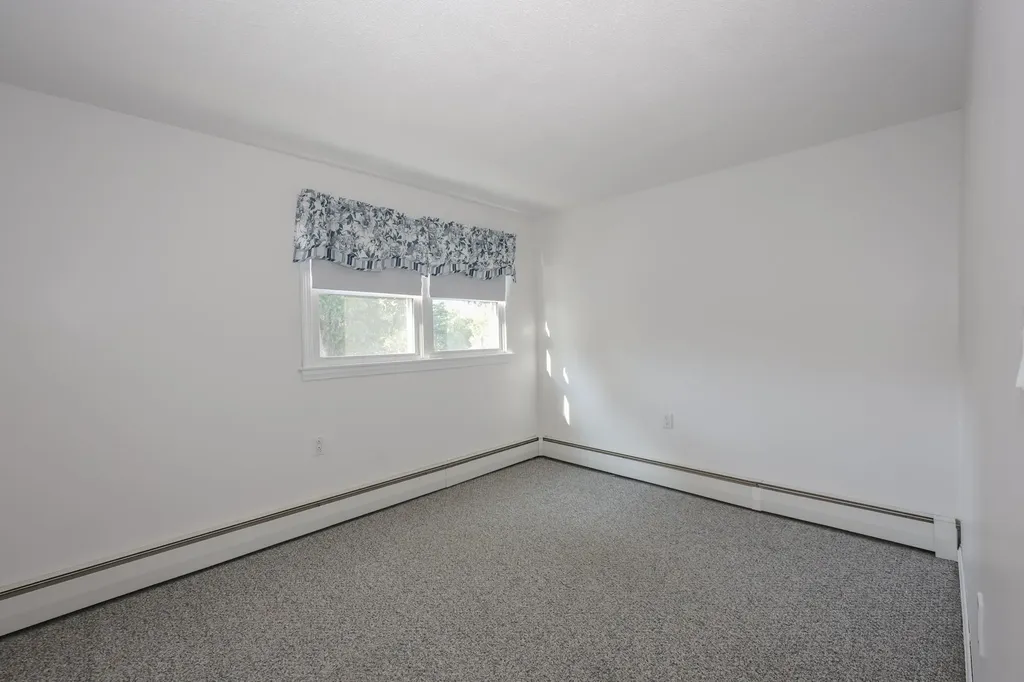 20 B Street Hudson NH 03051