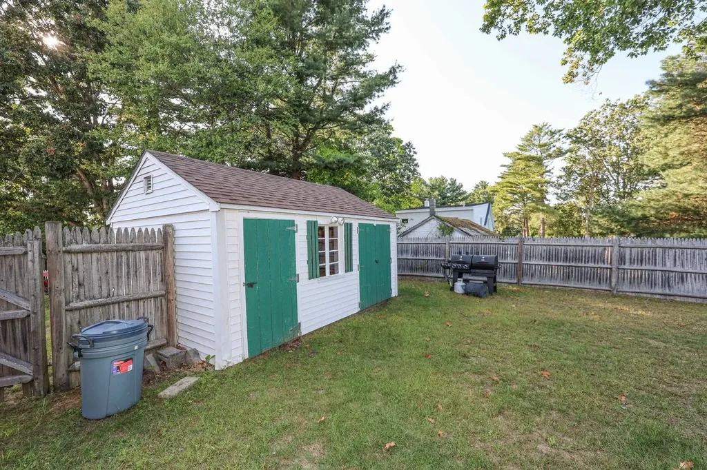 20 B Street Hudson NH 03051