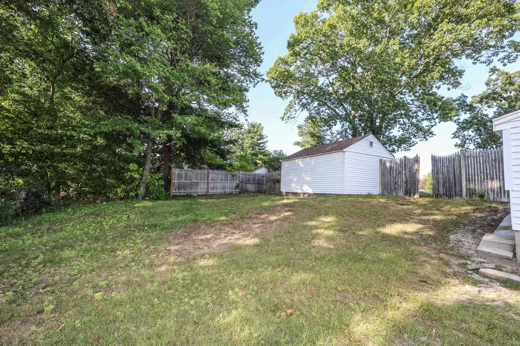 20 B Street Hudson NH 03051