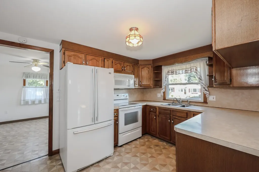 20 B Street Hudson NH 03051