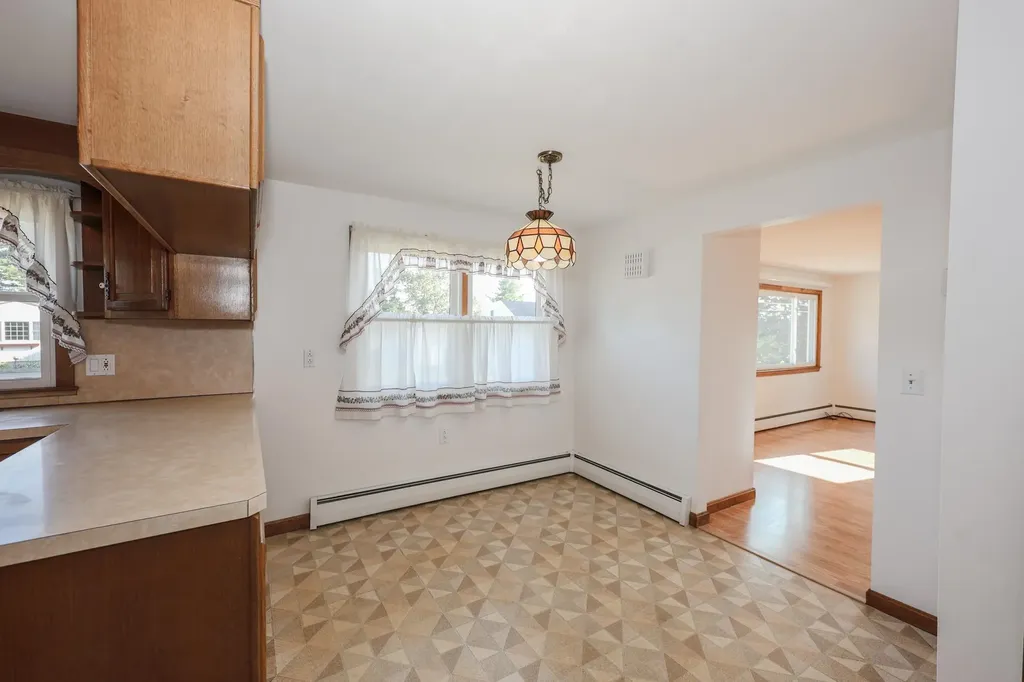 20 B Street Hudson NH 03051