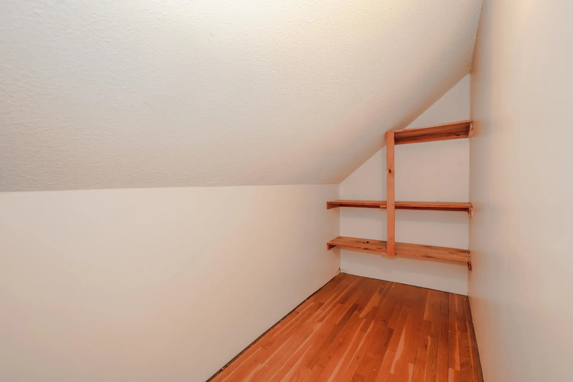 20 B Street Hudson NH 03051