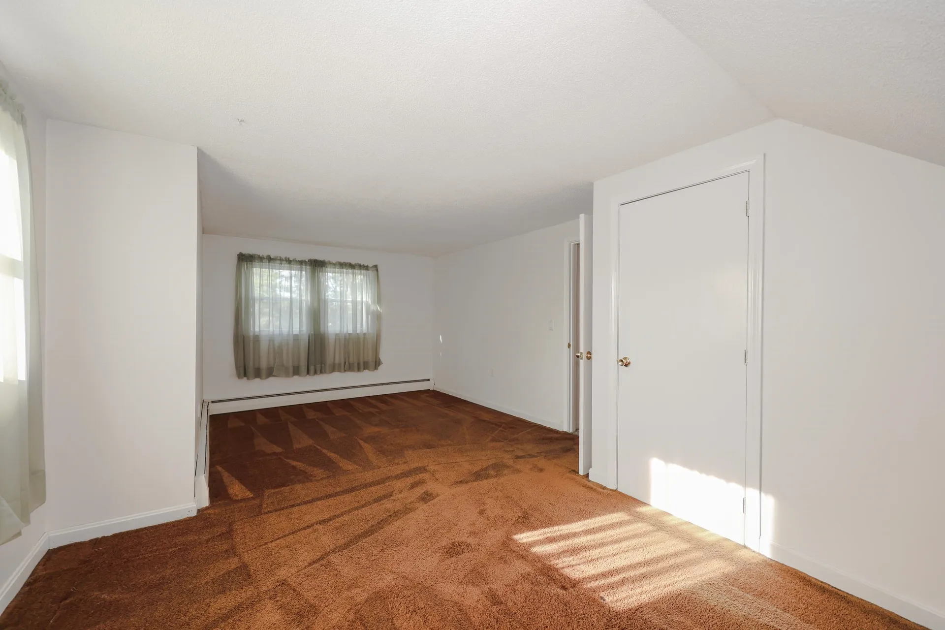 20 B Street Hudson NH 03051