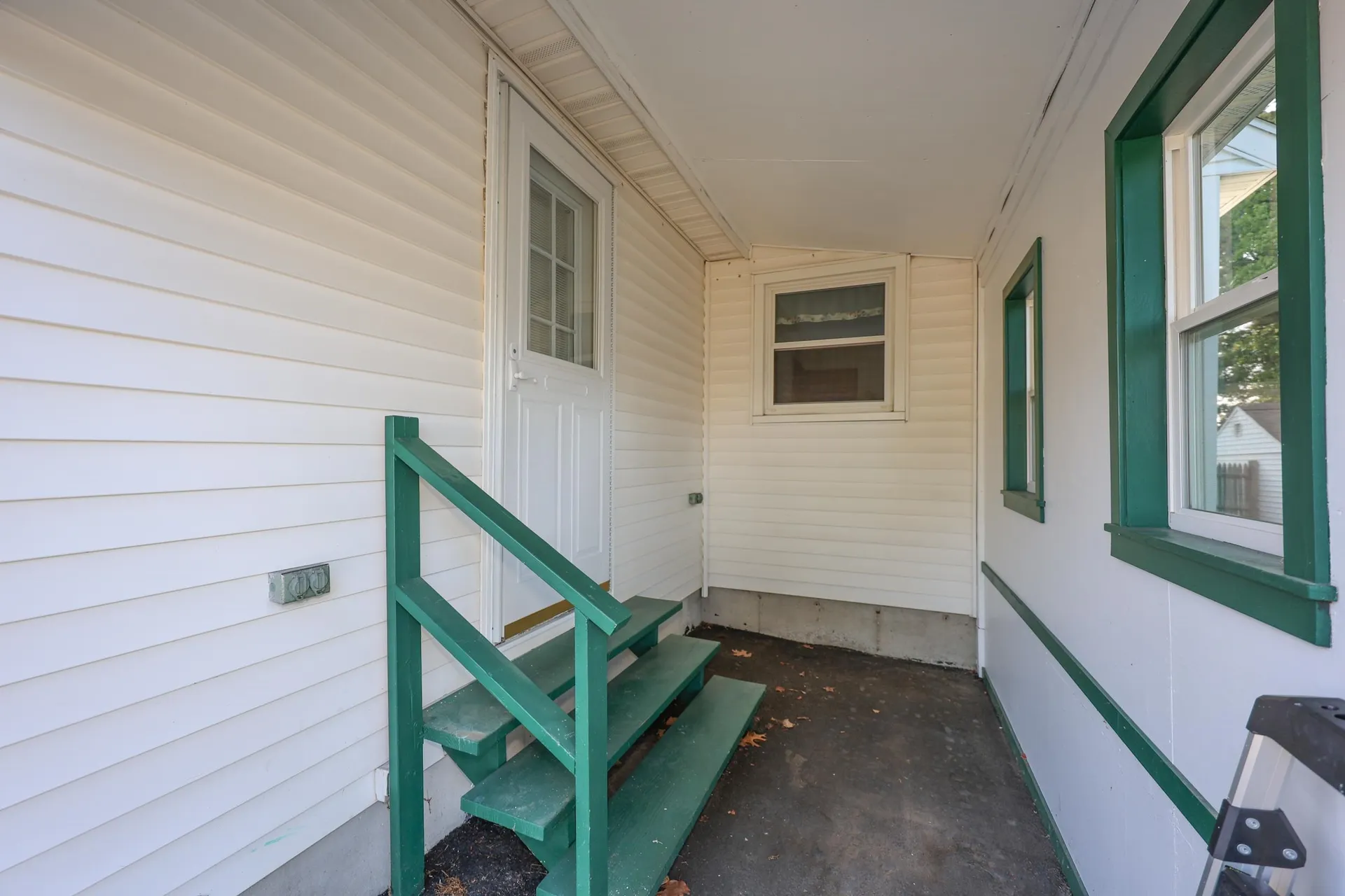 20 B Street Hudson NH 03051