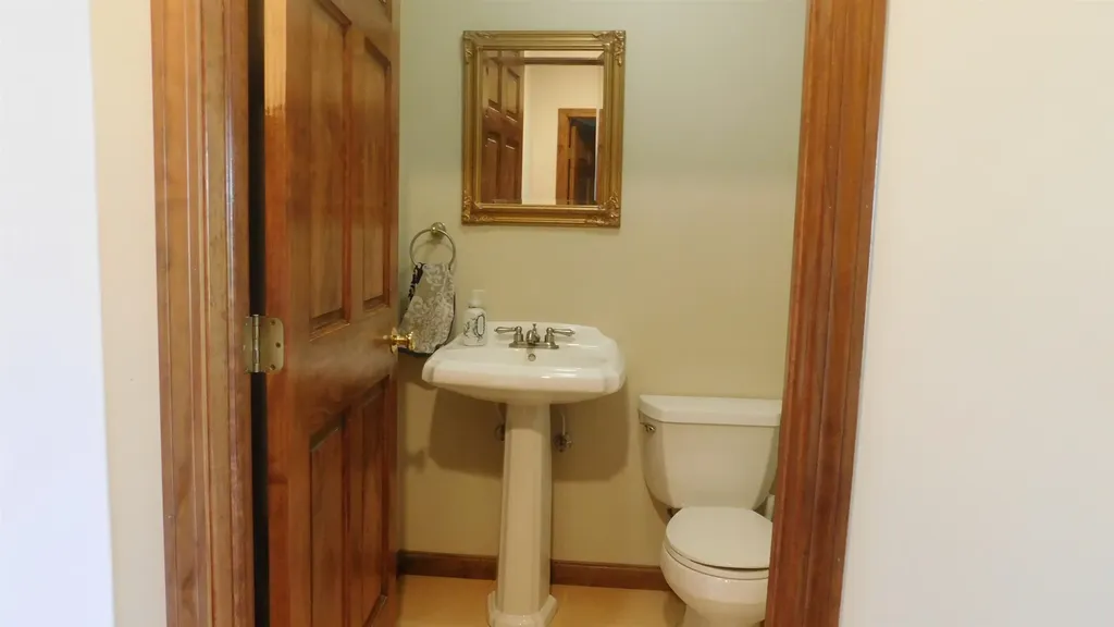 475 Vermont Route 22a Panton VT 05491