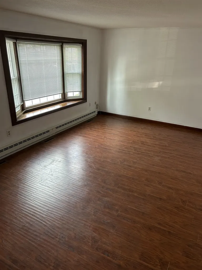 129 Laurel Street Manchester NH 03103