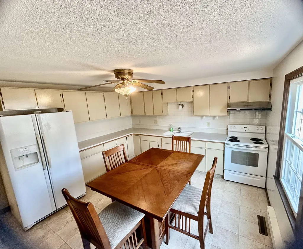 129 Laurel Street Manchester NH 03103