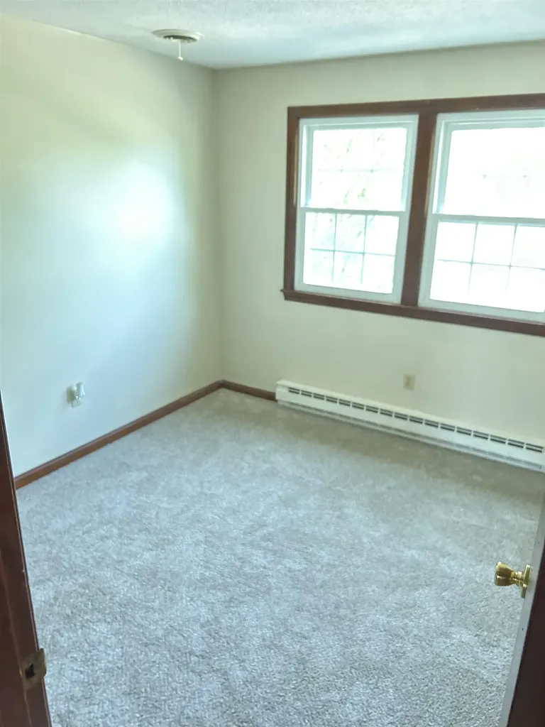 129 Laurel Street Manchester NH 03103