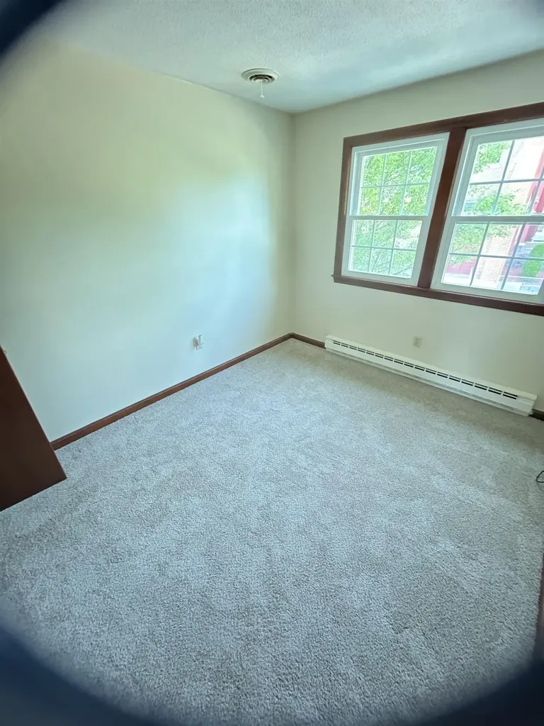 129 Laurel Street Manchester NH 03103