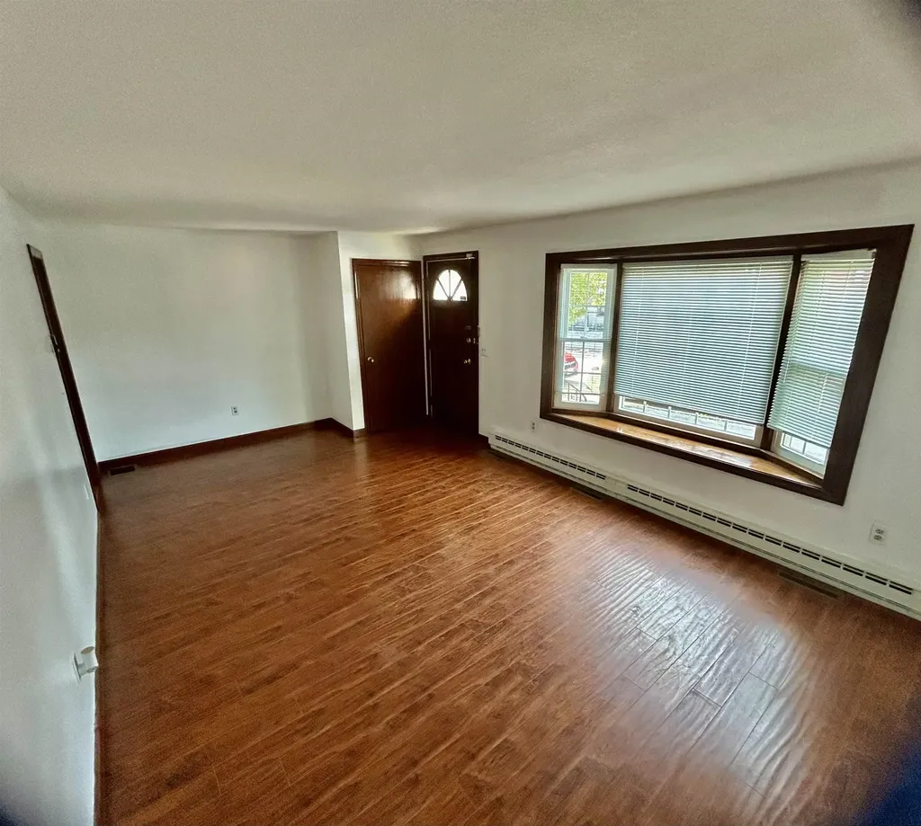 129 Laurel Street Manchester NH 03103