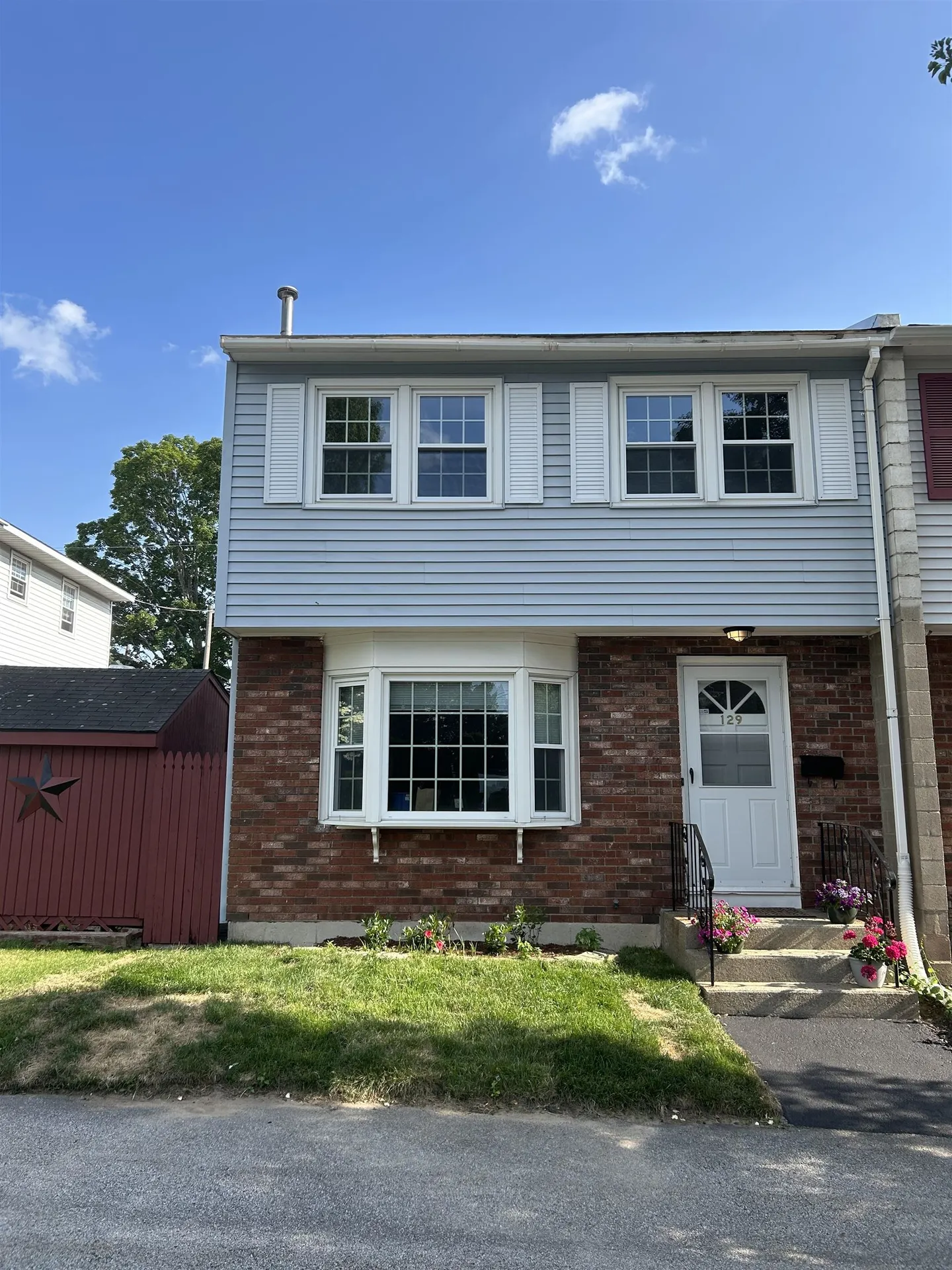 129 Laurel Street Manchester NH 03103