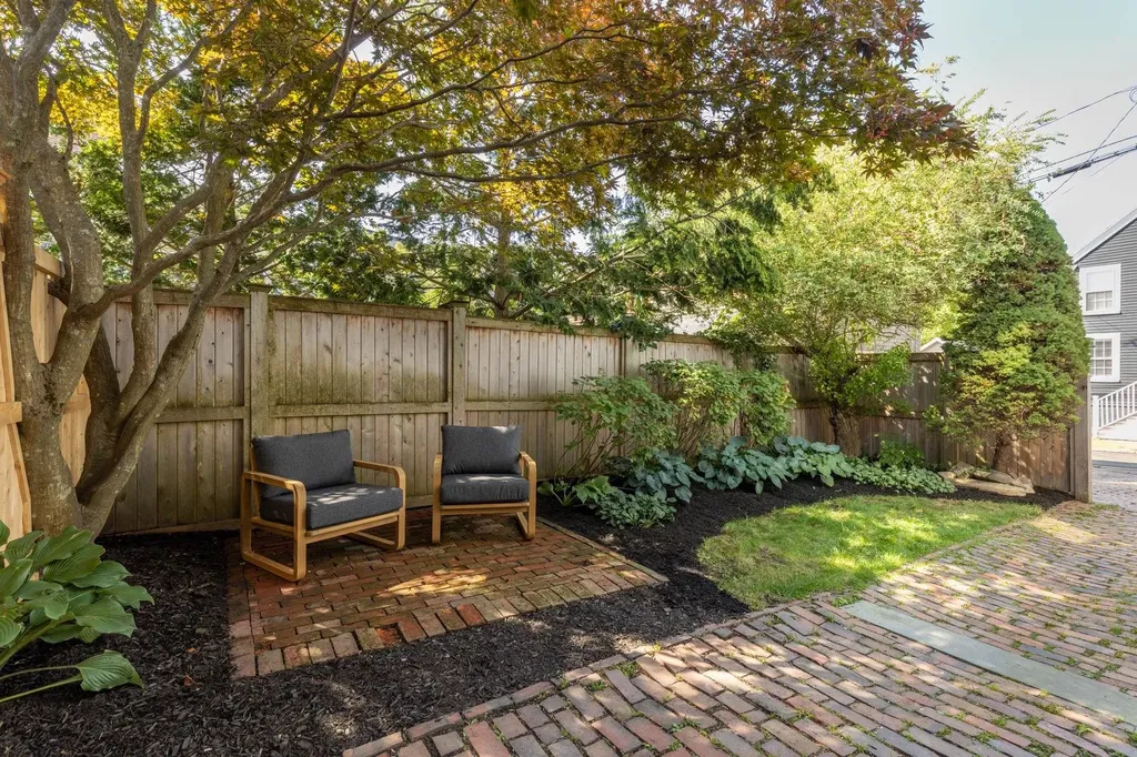 74 Gates Street Portsmouth NH 03801