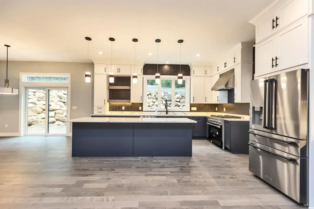 17-4-28 Boiling Kettle Way Bedford NH 03110