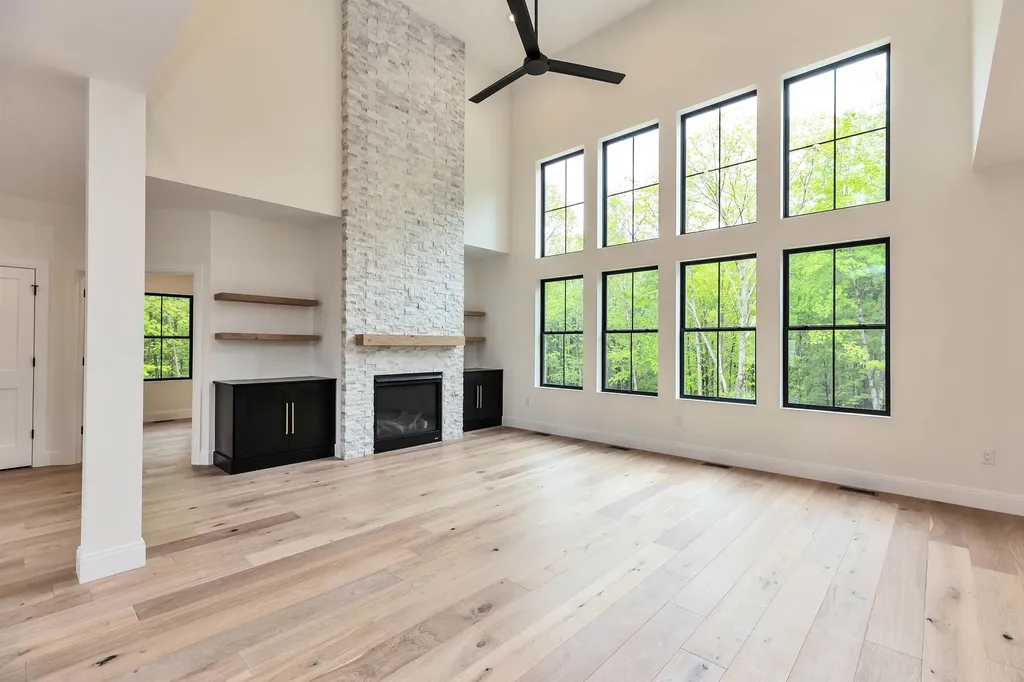 17-4-28 Boiling Kettle Way Bedford NH 03110