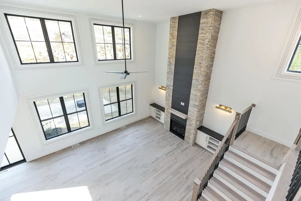 17-4-28 Boiling Kettle Way Bedford NH 03110