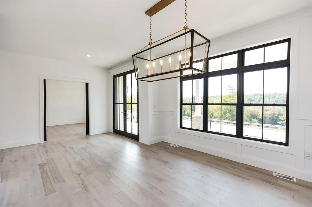 17-4-28 Boiling Kettle Way Bedford NH 03110