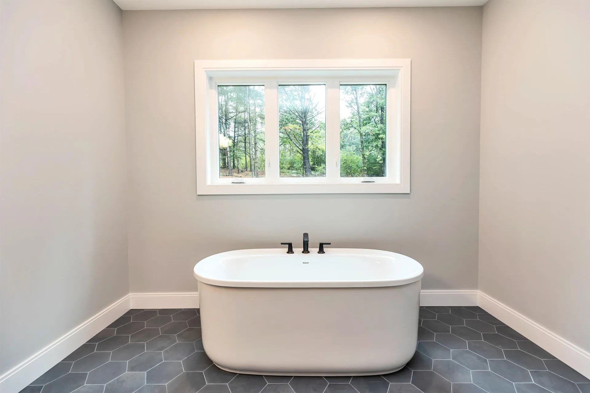 17-4-28 Boiling Kettle Way Bedford NH 03110