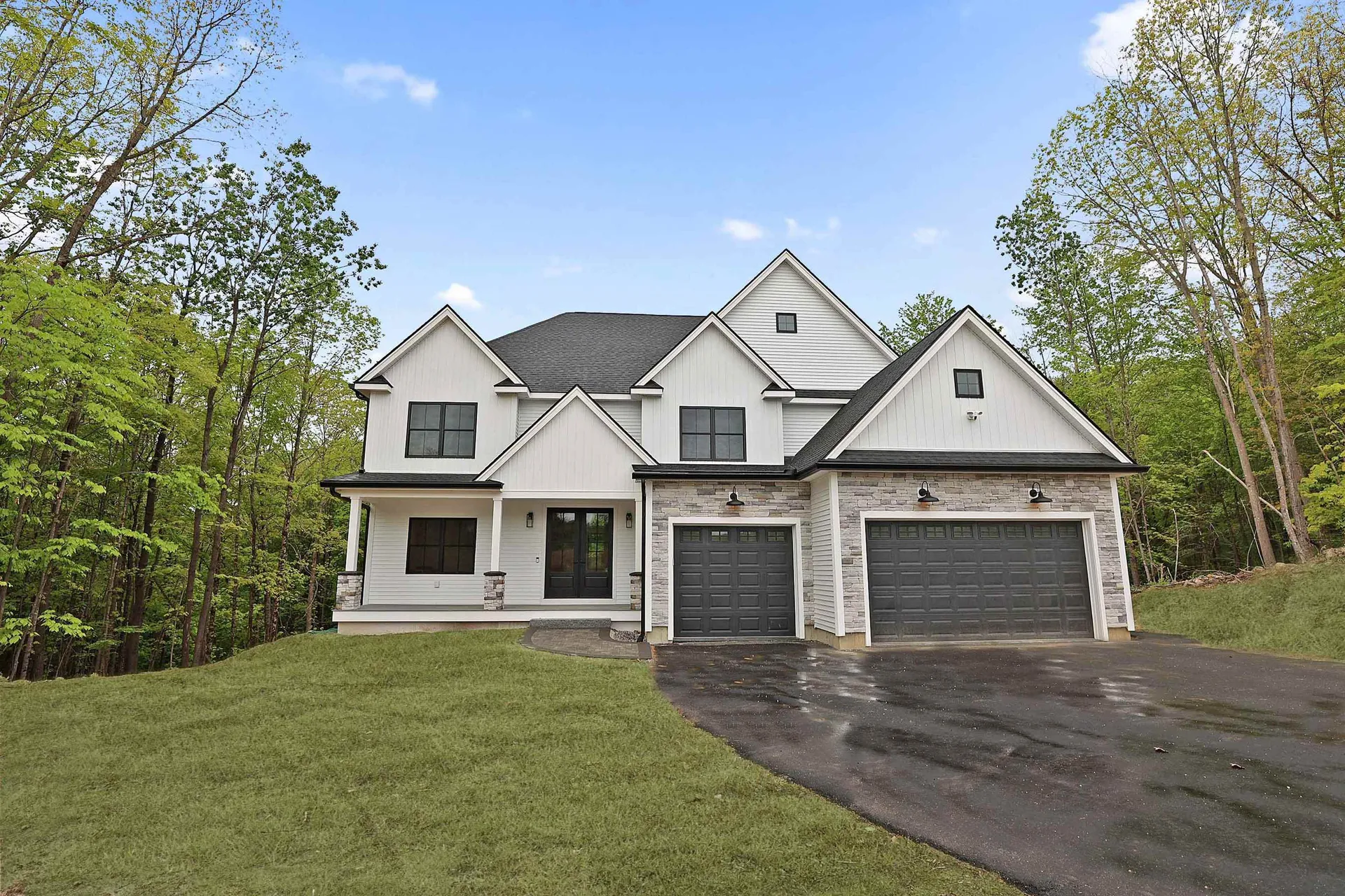 17-4-28 Boiling Kettle Way Bedford NH 03110