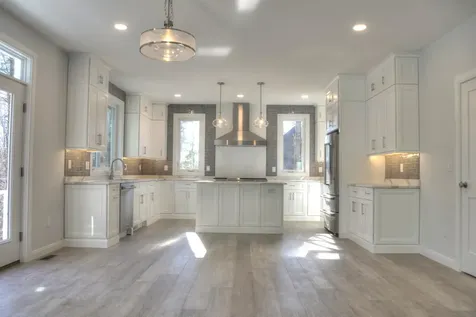 17-4-28 Boiling Kettle Way Bedford NH 03110