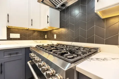 17-4-28 Boiling Kettle Way Bedford NH 03110