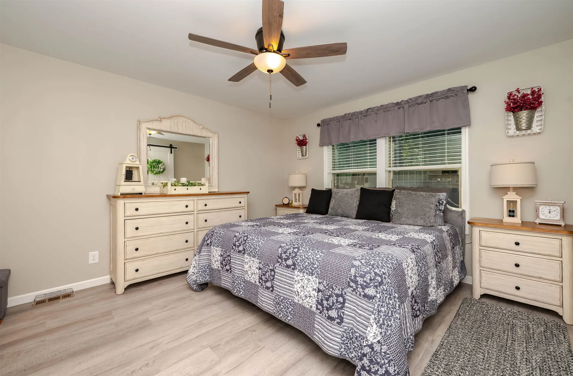 27 Murray Drive Rochester NH 03868