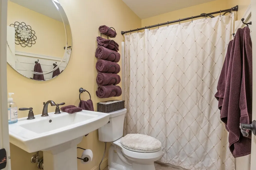 30 Honeycomb Way Newmarket NH 03857