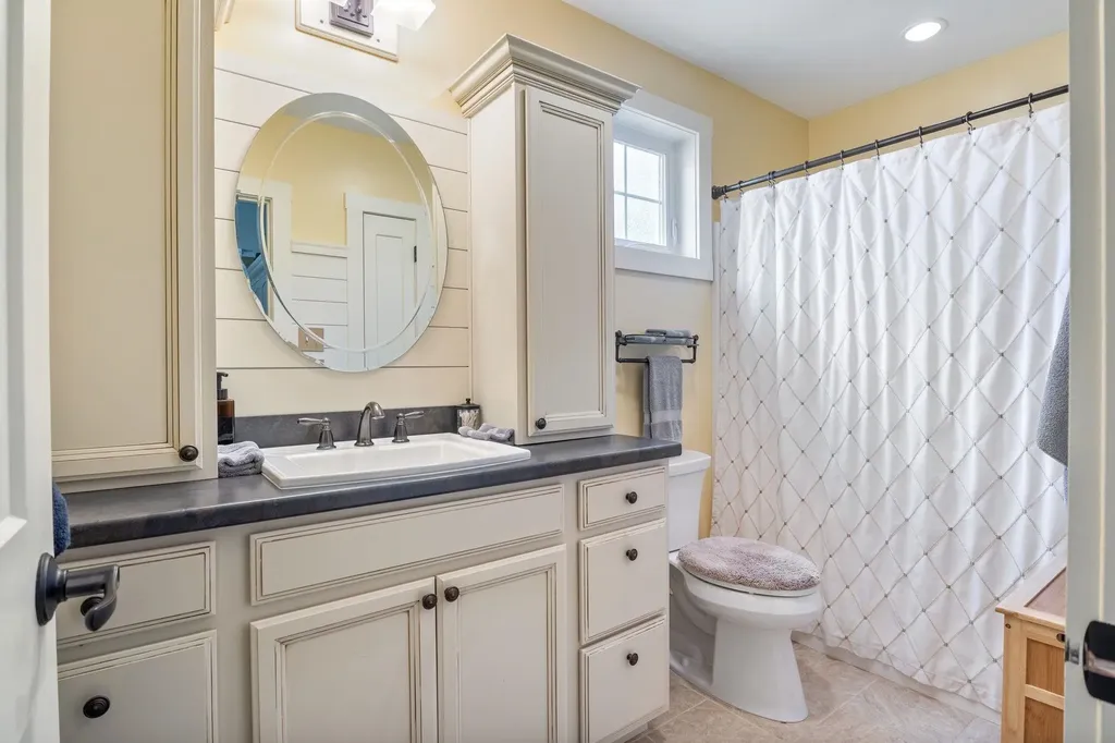 30 Honeycomb Way Newmarket NH 03857