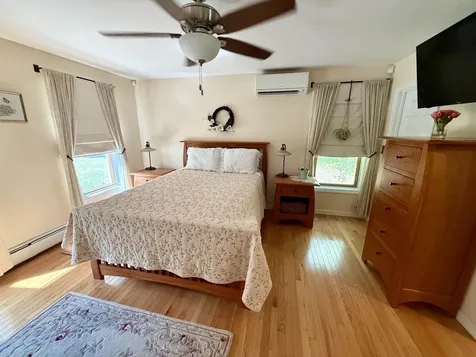 29 Beacon Street Londonderry NH 03053