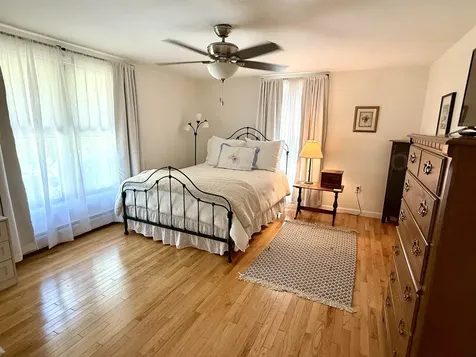 29 Beacon Street Londonderry NH 03053