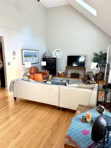 29 Beacon Street Londonderry NH 03053