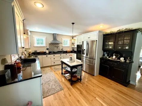 29 Beacon Street Londonderry NH 03053