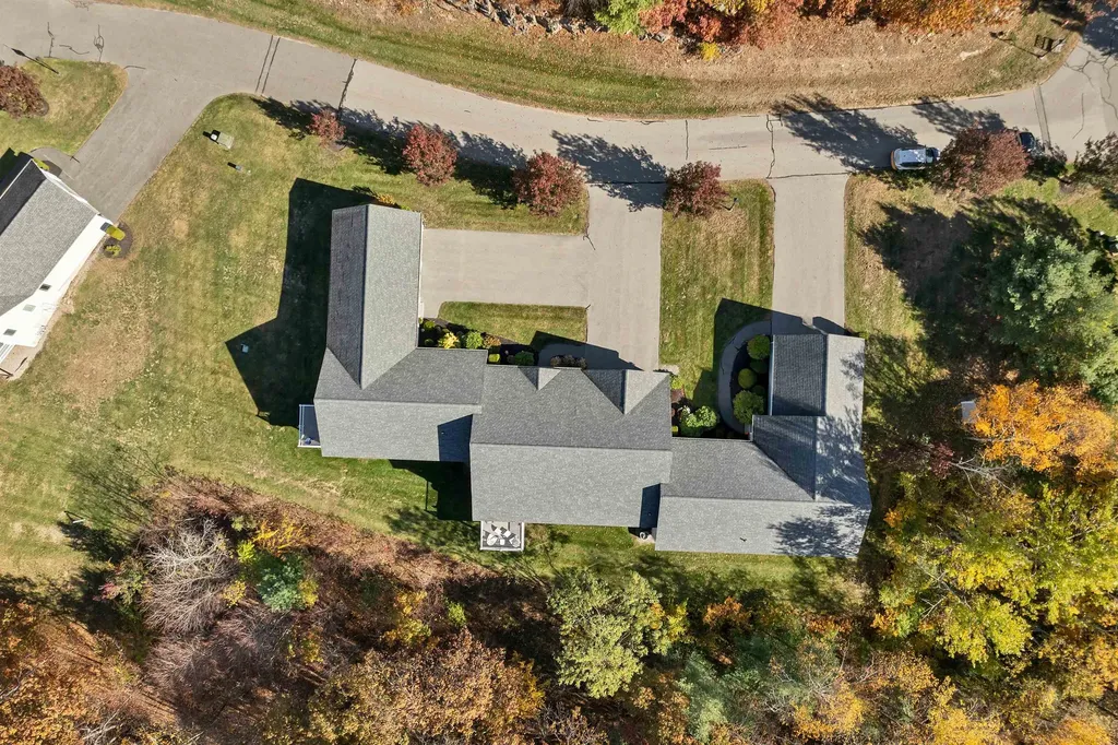 7 Evergreen Way Windham NH 03087