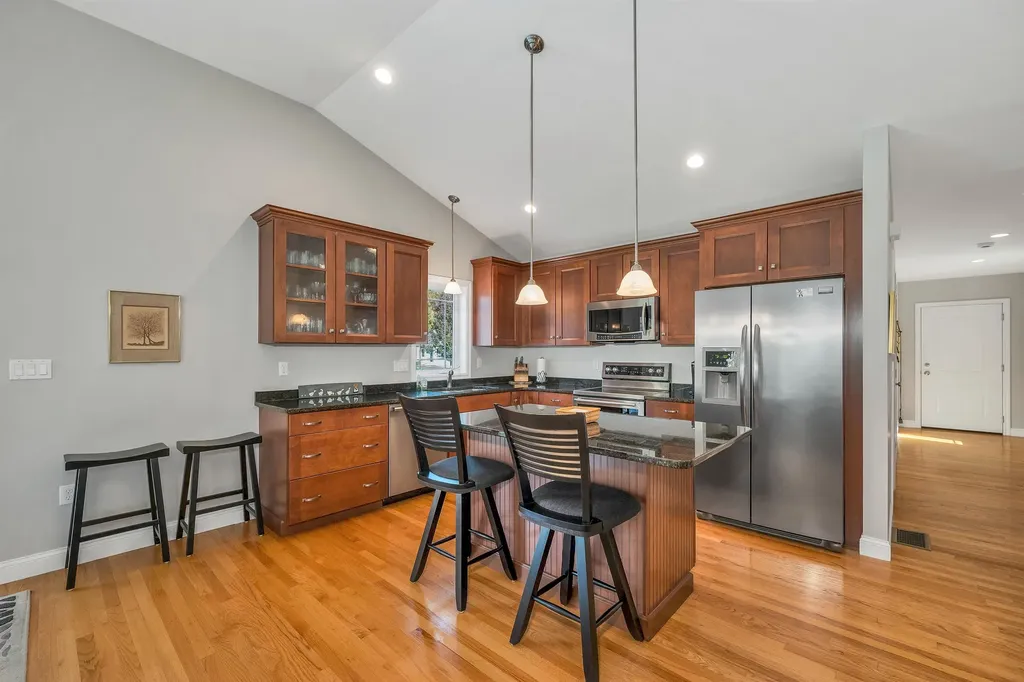 7 Evergreen Way Windham NH 03087