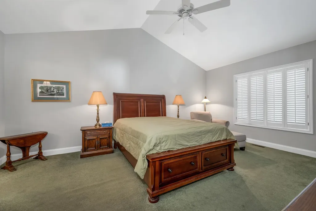 7 Evergreen Way Windham NH 03087