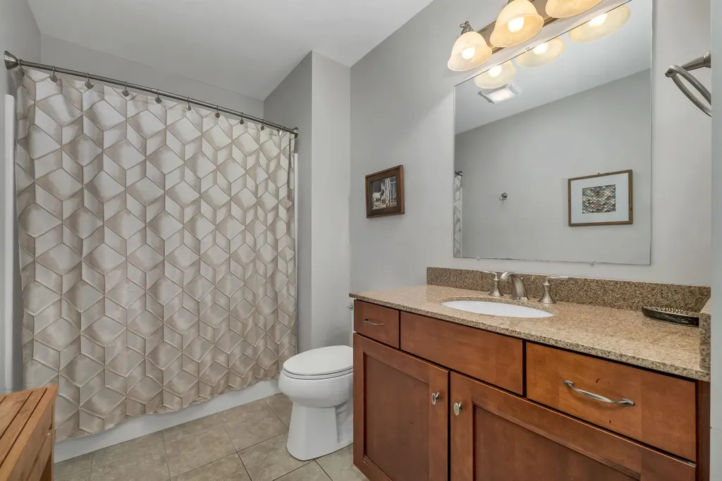 7 Evergreen Way Windham NH 03087