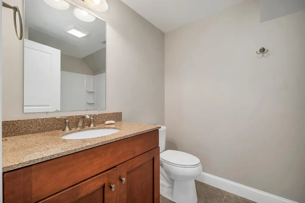 7 Evergreen Way Windham NH 03087