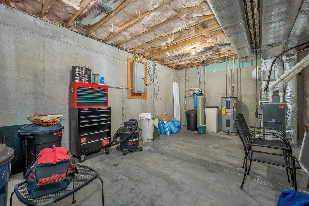 7 Evergreen Way Windham NH 03087