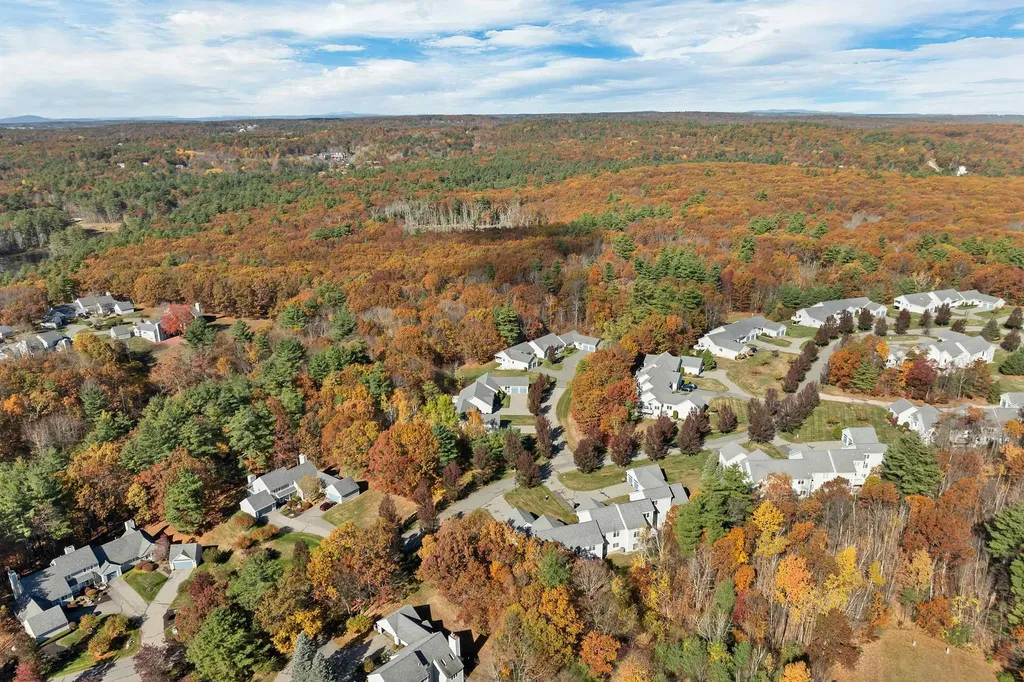 7 Evergreen Way Windham NH 03087