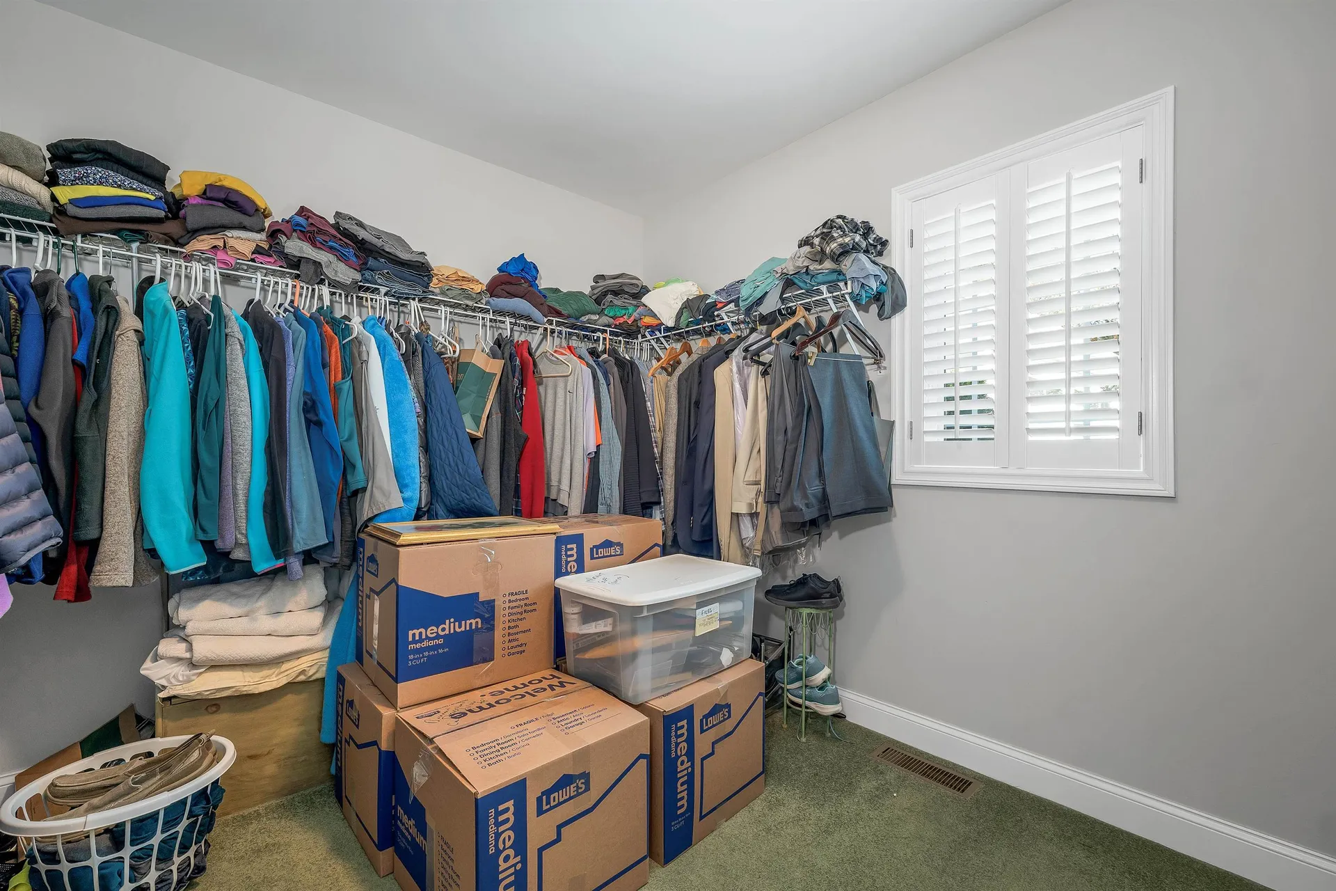 7 Evergreen Way Windham NH 03087