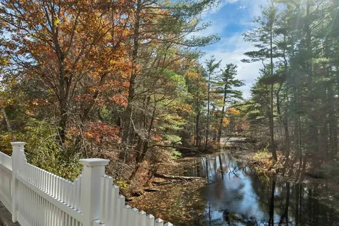 7 Evergreen Way Windham NH 03087