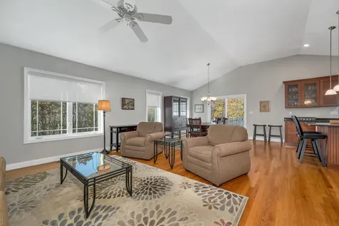 7 Evergreen Way Windham NH 03087