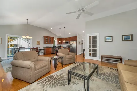 7 Evergreen Way Windham NH 03087