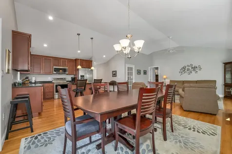 7 Evergreen Way Windham NH 03087