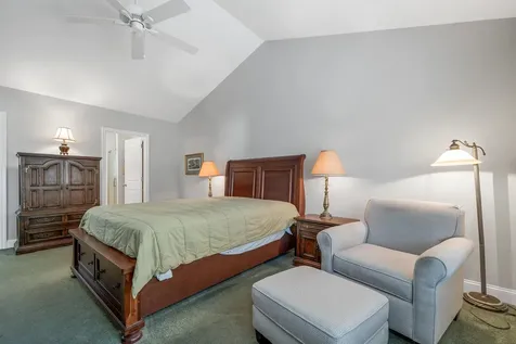 7 Evergreen Way Windham NH 03087