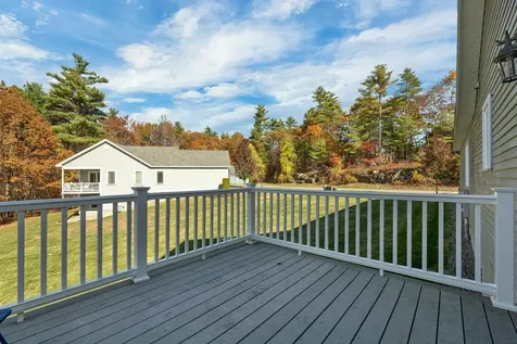 7 Evergreen Way Windham NH 03087