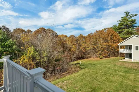 7 Evergreen Way Windham NH 03087