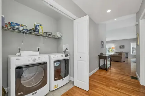 7 Evergreen Way Windham NH 03087